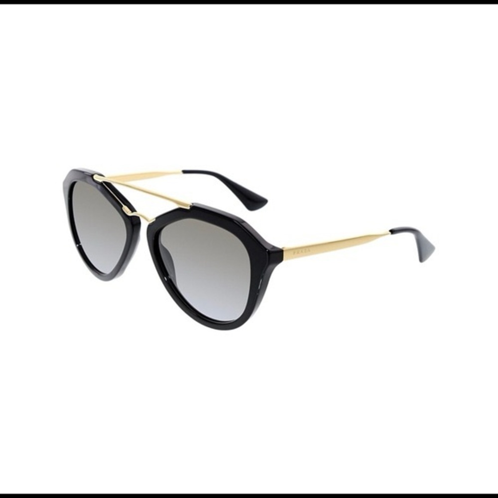 Prada Sunglasses amazing conditionn